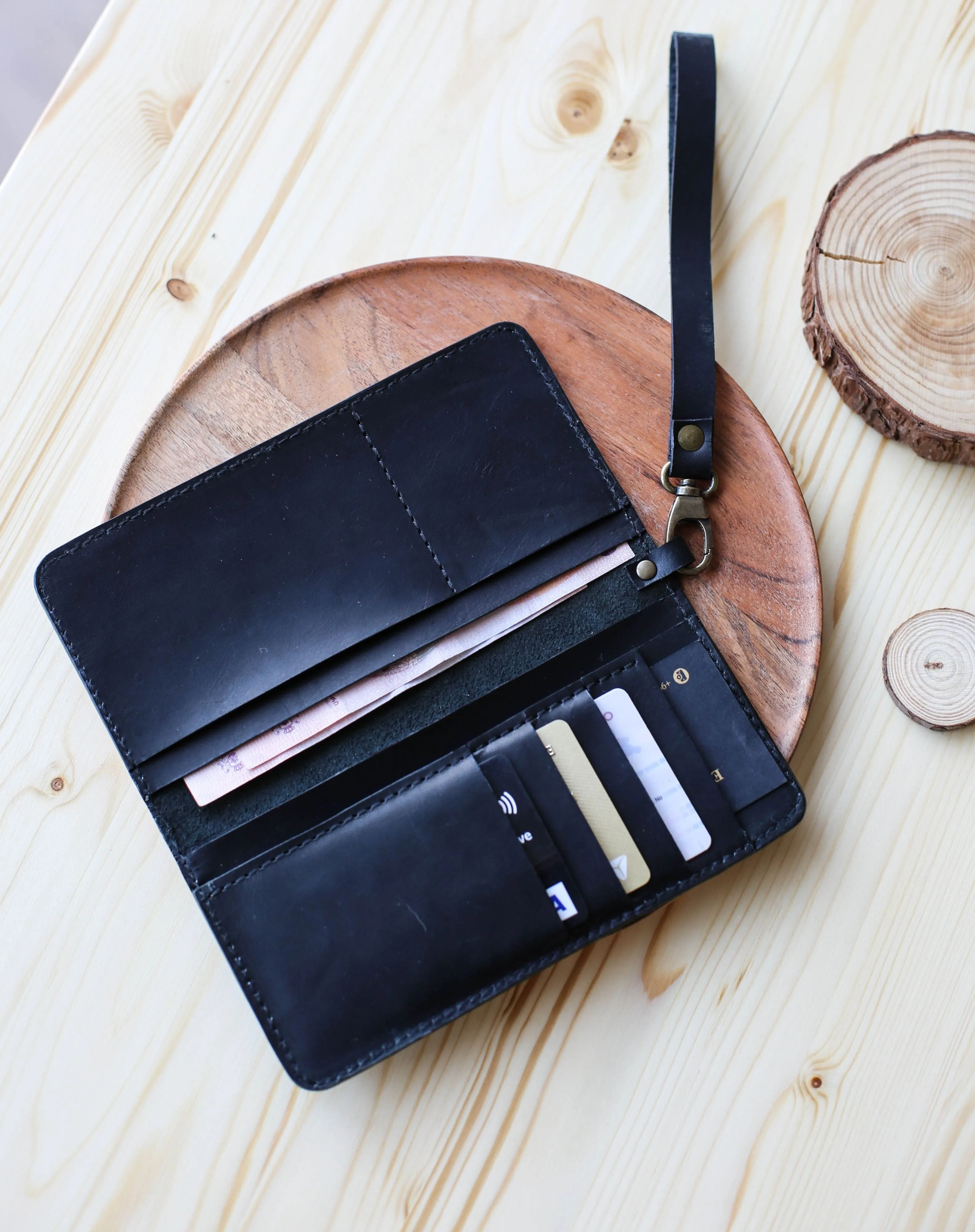 Black Bifold Leather Wallet - N01