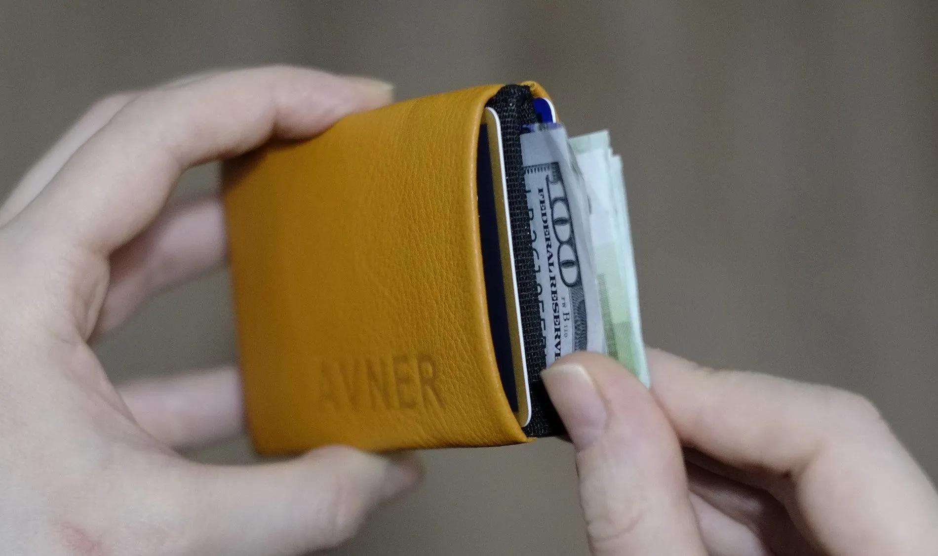 NeroWallet - The Best Minimalist Wallet for Men Who Demand Quality -  RFID protection 4  1